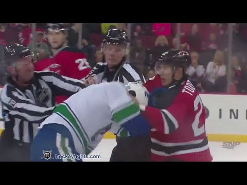 Derek Dorsett vs Jordin Tootoo