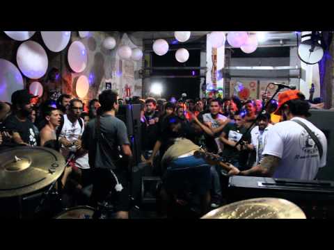 Mukeka Di Rato no Burning London Records 6 Anos