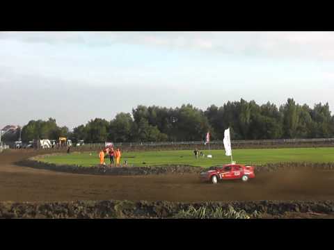 De donut van Ton van Leeuwen na winst kampioenschap 2013