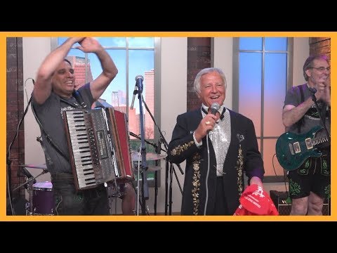 Jan "The Polka King" Lewan performs "Ole, Ole" with Alex Meixner