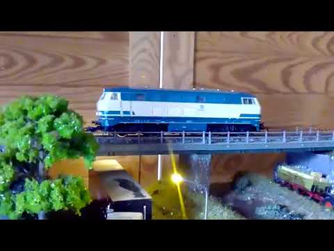 BR 216 von Märklin mit ESU Lok Sound 5 und ESU Digitalkupplungen
