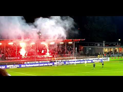 Pyroshow VfR Aalen-Fans beim Derby gegen den SSV Ulm 1846 (1:2) am 26.10.2021