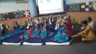 Chaap tilak sab chinire mo se nena milaike