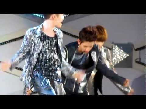 120609 SMTOWN EXO MAMA LUHAN&SEHUN FOCUS
