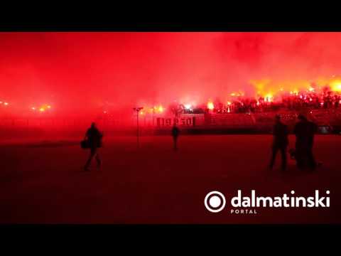 Torcida se bakljadom na sjeveru oprostila od Žana Ojdanića