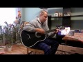 Под гитару- я опускаюсь на колени 