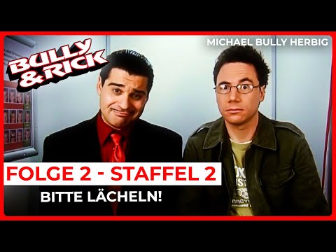 Sind wir hier im Beichtstuhl oder Passbildautomaten? | Bully & Rick | Folge 2