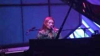 Tori Amos - Dallas2001 - 04 - Cloud on my Tongue