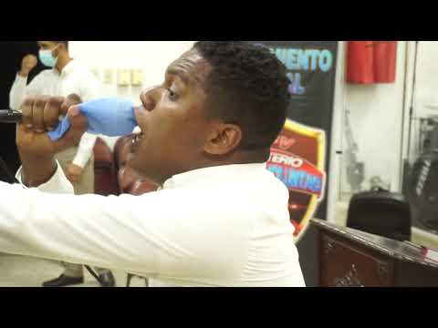 Elizabeth Soler y Robinson Silvestre (El Levita ).