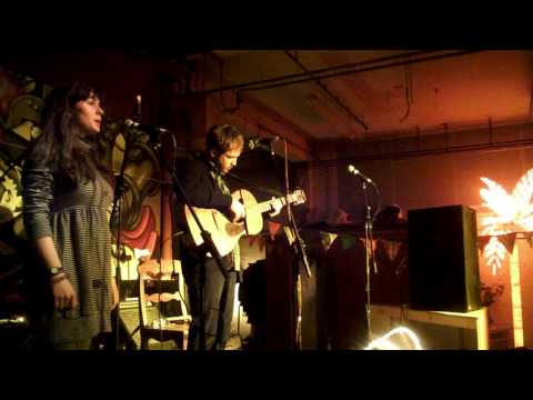 Jonny Kearney and Lucy Farrell 'Hares on the Mountain' live at Folklahoma