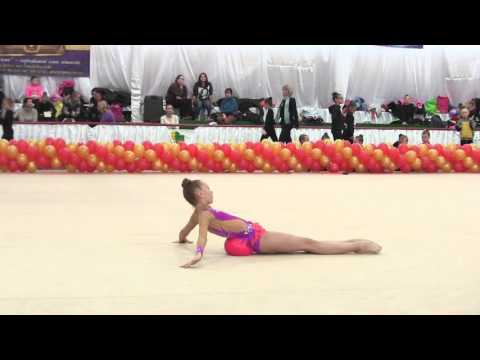 Мікрюкова Ксенія 2004 м’яч