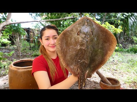 Yummy Stingray Fish Curry Cooking With Egg Plant - Stingray Fish Curry Recipe - Cooking With Sros Video