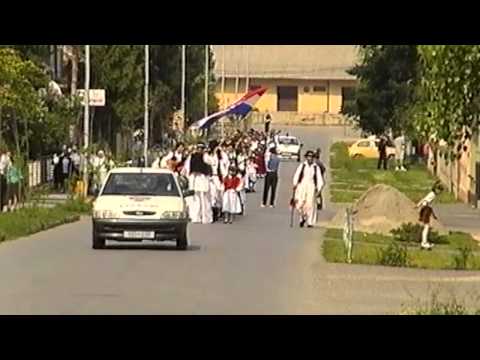 Smotra folklora u Slatini 30.4.1995. -  Mimohod  ulicama grada