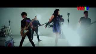 Agnestha and the Boys - Ciumlah Aku (2013) Official Music Video