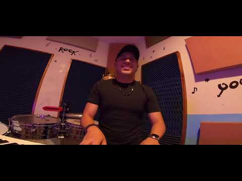 HOMENAJE  CHICLAYO- ALEX GERRERO & ORQUESTA LA DEL BARRIO