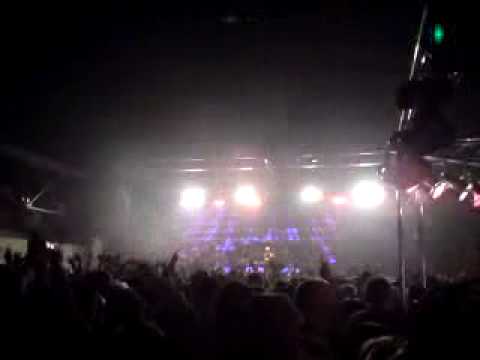 Guru vs Josh - Infinity vs Kiss The Girl