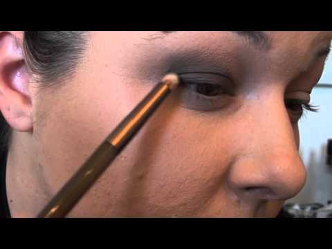 Basic Smoky Eye - UD Naked Smoky Palette Video