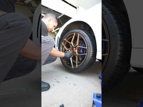 Rohana Rx11 Bronze Wheels on a BMW M340i