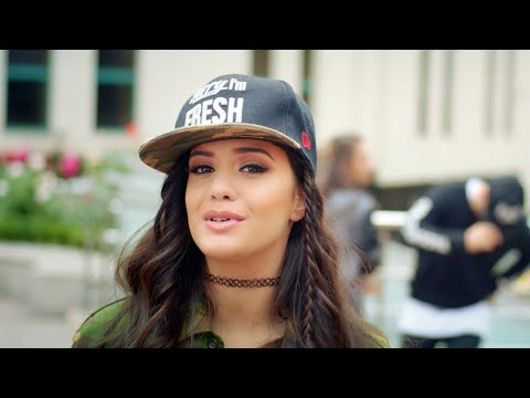 Betty Salam - La Anii Mei | Offcial Video