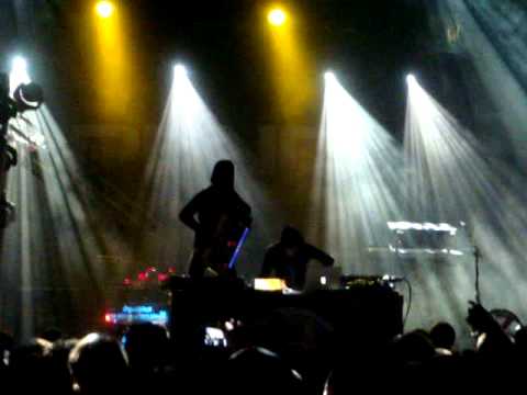 download lagu mp3 mp4 Elysee Montmartre Daft Punk, download lagu Elysee Montmartre Daft Punk gratis, unduh video klip Elysee Montmartre Daft Punk