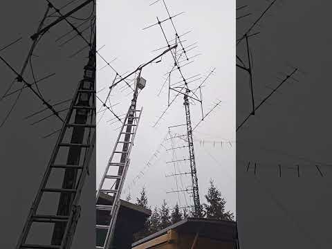 OL7C after A1 MMC contest November 2023 - OK6RP and OK1FVN on the roof