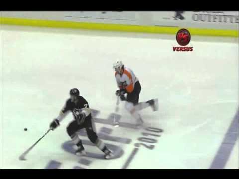 Claude Giroux scores shorthanded vs the Penguins - 10-7-2010