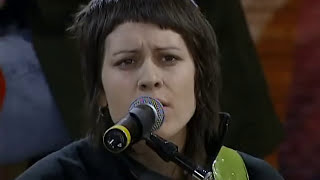 Tegan and Sara - Living Room (Live at Farm Aid 2004)