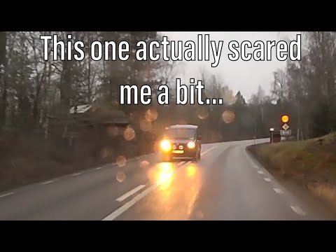 Oncoming driver wants to share lane with me...