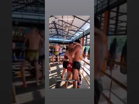 Muay Thai clinch