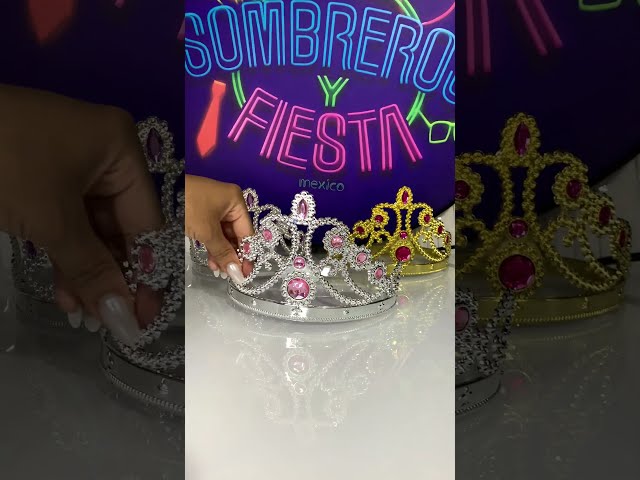 Vídeo relacionado con YOUDALIS Corona de Cumpleaños,Birthday Queen Tiara Corona de Diamantes,Banda de Cumpleaños para Decoración de Fiesta de Cumpleaños Mujer,Oro
