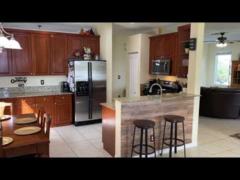 Laguna Isles - JUST LISTED!