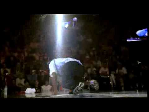 Roxrite vs. Pelézinho- Red Bull BC One 2006 - High Quality