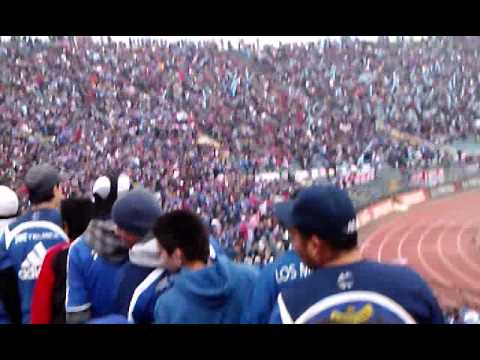 "Alentar al bulla con optimismo y fe" Barra: Los de Abajo • Club: Universidad de Chile - La U • País: Chile