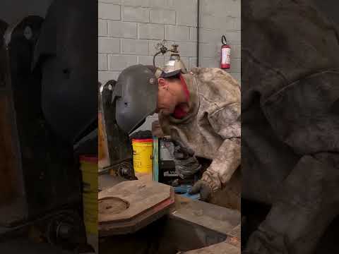 NEGUINHO PNEUS AUTO MECÂNICA E TRANSPORTES