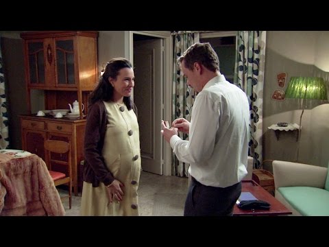 Amar C566 - Lourdes se pone de parto