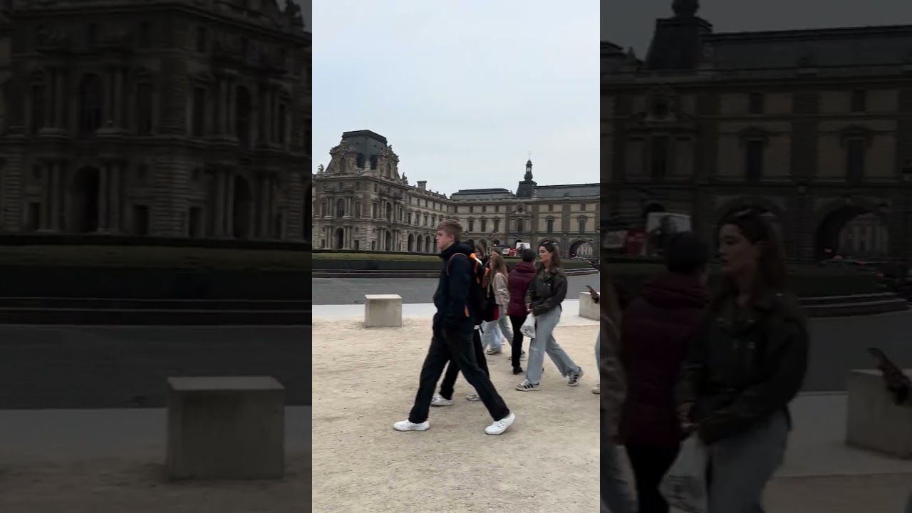 שער הניצחון "הקטן" ליד מוזיאון הלובר בפריז (שער הניצחון של קרוזל)