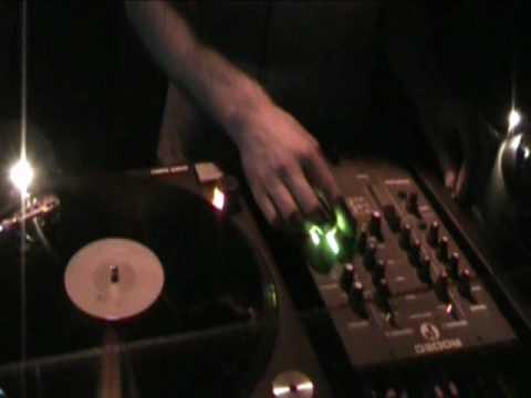 MUSIK FARBEN / CAFE SKLENICK / BRNO / 17.04.2010