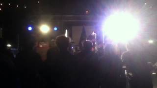 Dinosaur Pile Up-Lip Hook Kiss (live in Belfast)