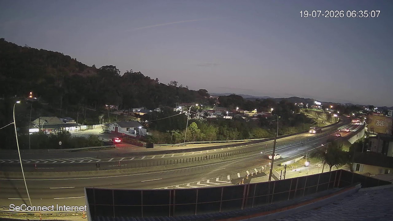 Live webcam view of Cámara Acceso Sur BR-101 Laguna