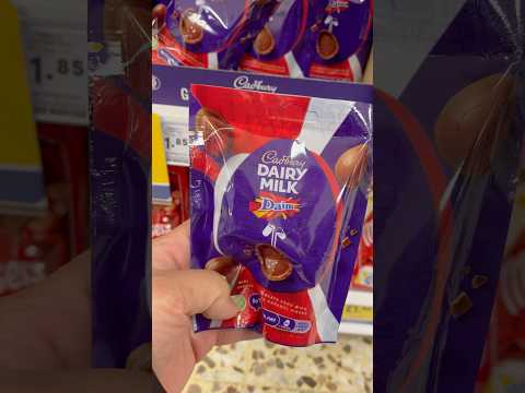 Cadbury Dairy Milk Daim #sweet #satisfying #chocolate #asmr #short #love #yummy 🍫