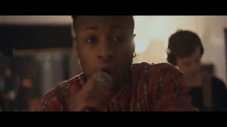 Sounds Of Harlowe - Break The Box (Live Session)