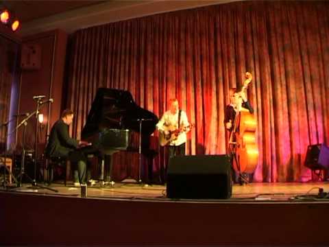 Anders Larsson performs a Boogie Woogie