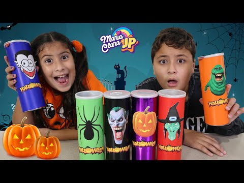 Maria Clara e JP comem batatas misteriosas de Halloween | Halloween stories for kids