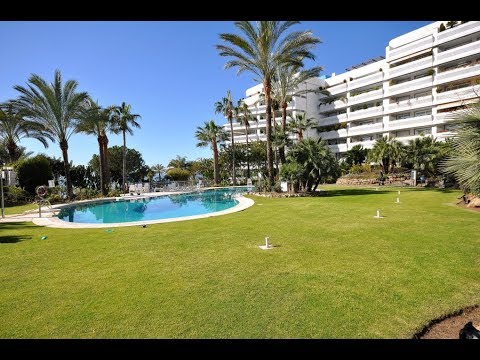 Luxury first line beach Apartment