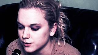 donewaitingTV   Lydia Loveless