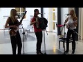 Zazi met Turn me on, live bij Radio Drenthe