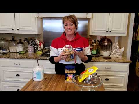 CHOCOLATE COVERED PEANUT CLUSTERS