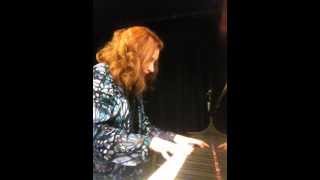 Robin Spielberg performing "PRAIRIE" - tutorial/rehearsal