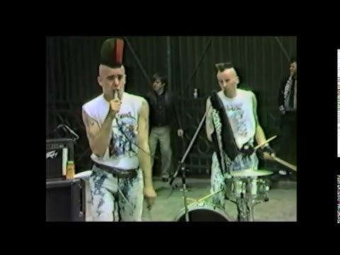 Klingonz playing in London, England 1991