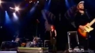 Paramore - Hello Cold World[Music Video]